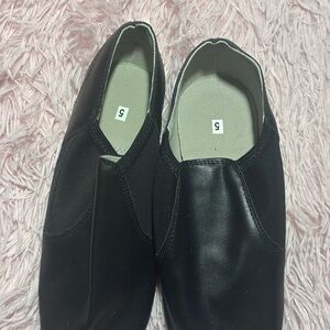 WoMen's Slip-On Black Dress Shoes - Size 5